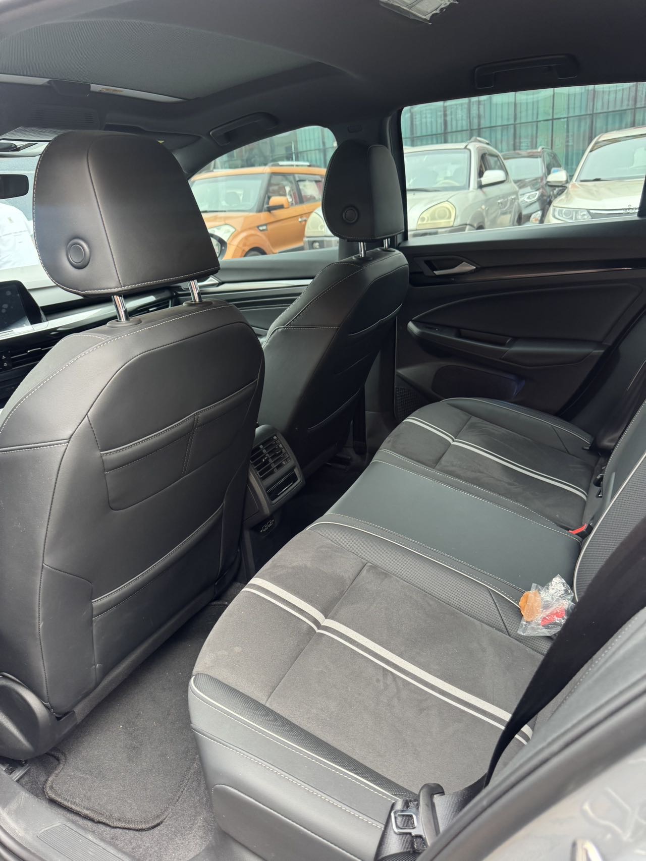 Volkswagen Golf 2024 car image #4