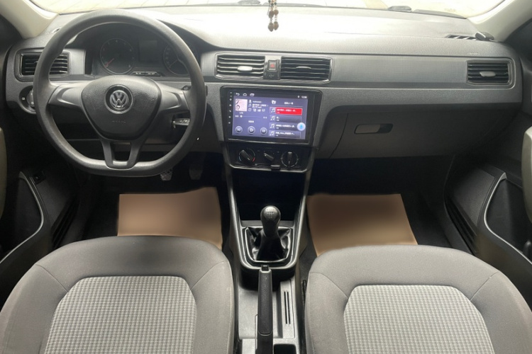 Volkswagen Santana 2017 car image #14