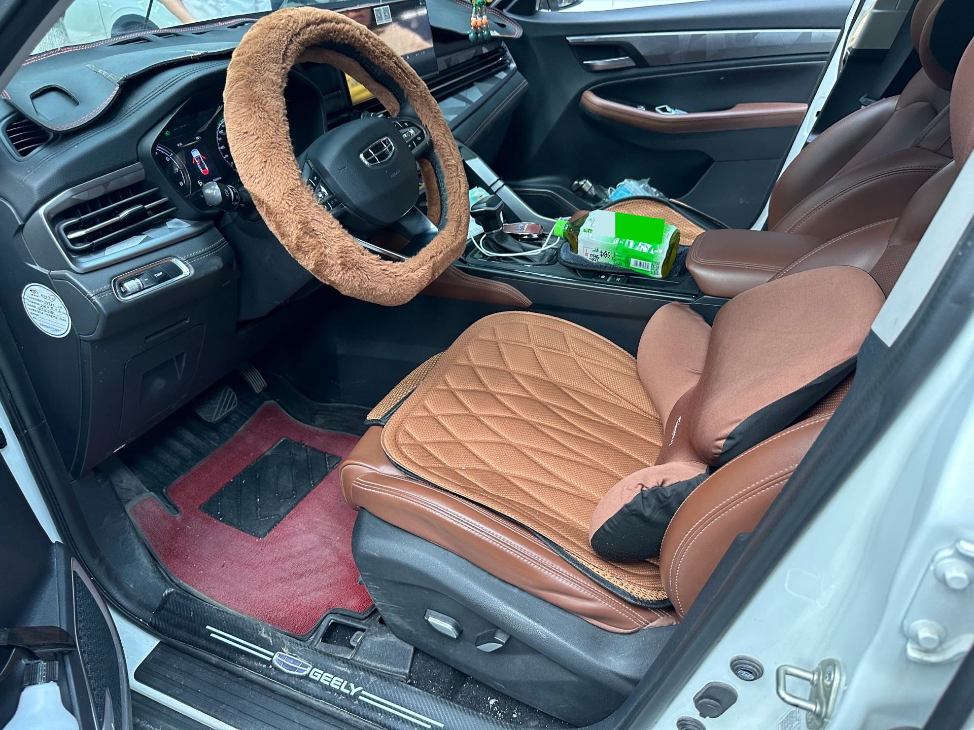 GEELY Vision X6 2023 car image #4