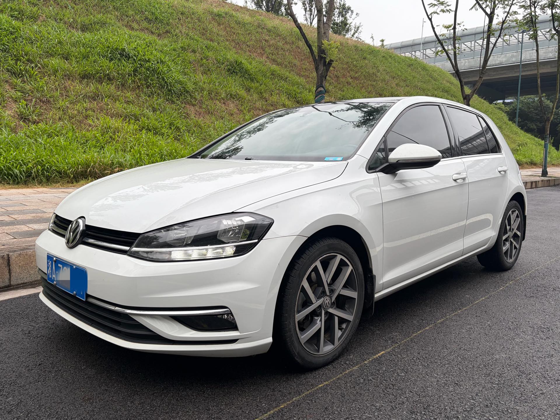 2020 2020 car image