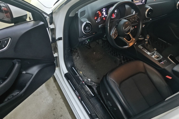 Audi A3 2021 immagine di auto #18