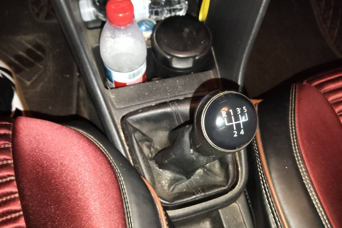 Volkswagen Santana 2015 car image #27