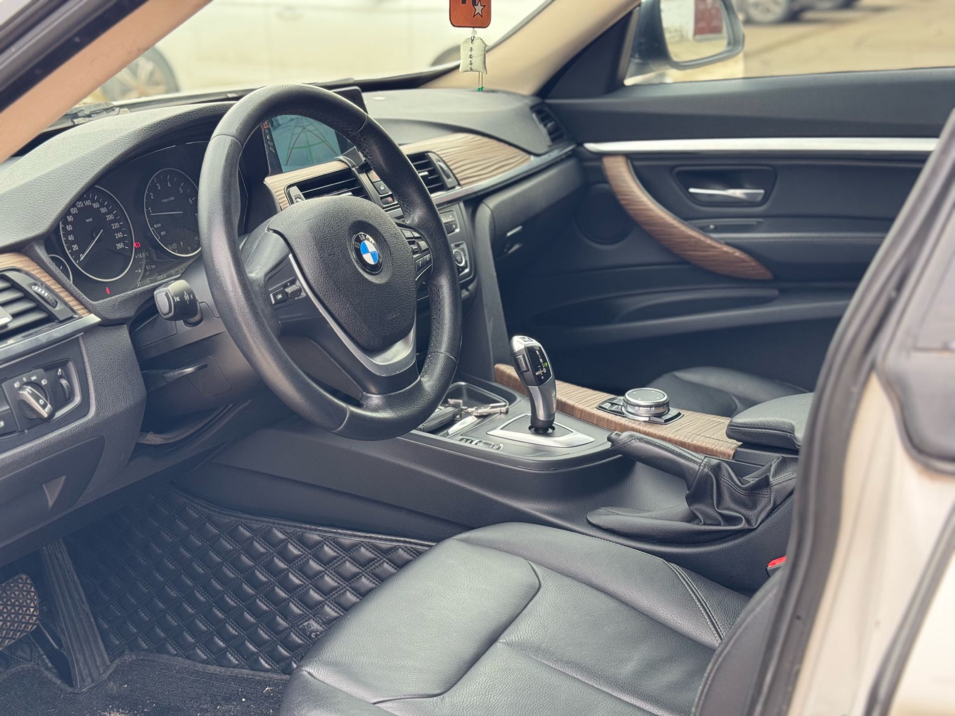 BMW 3 Series GT 2014 #4 BMW 3 Series GT 2014 صورة سيارة #4