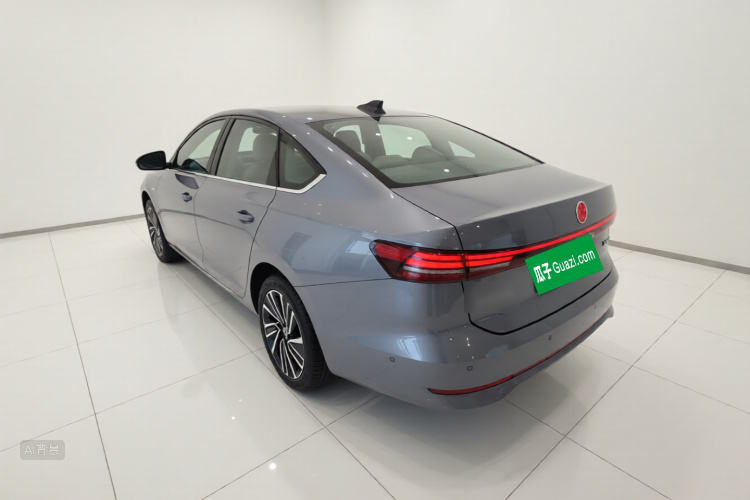2025 car image #5