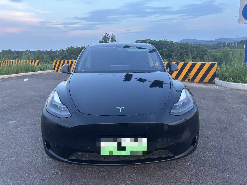 Tesla Model Y 2023 Tesla Model Y 2023 car image