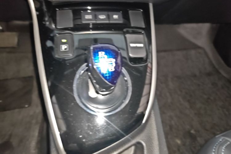 Toyota Corolla Hybird E+ 2020 immagine di auto #15