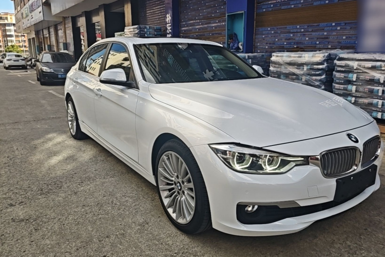 BMW 3 Series 2018 #4 BMW 3 Series 2018 car image #4