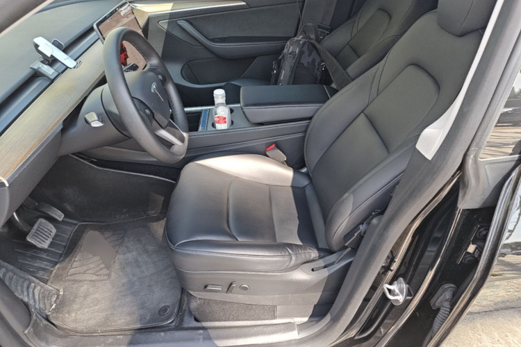 Tesla Model Y 2021 #17 Tesla Model Y 2021 car image #17