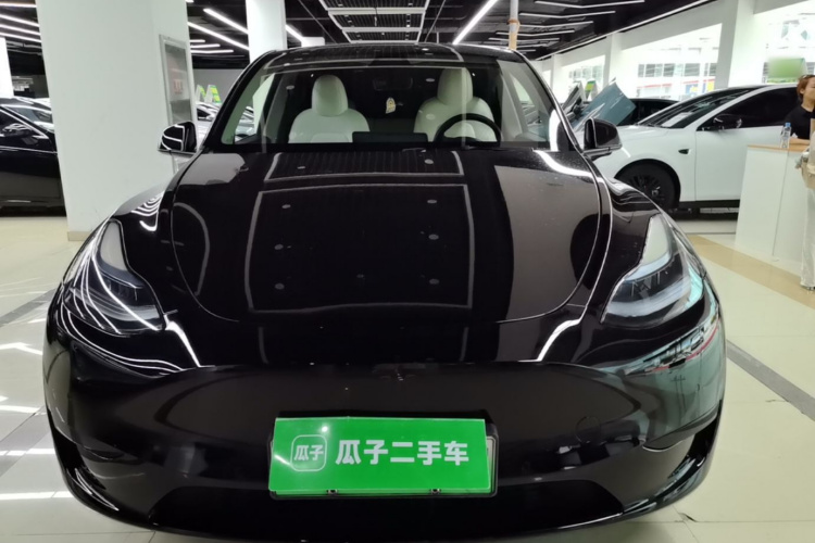 Tesla Model Y 2023 #3 Tesla Model Y 2023 car image #3