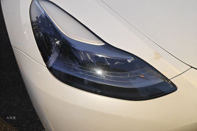 Tesla Model Y 2024 immagine di auto #8
