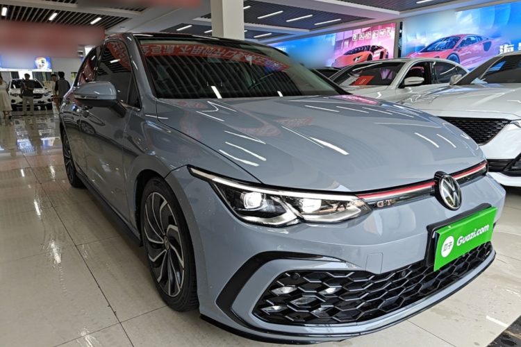 Volkswagen Golf 2021 car image #4