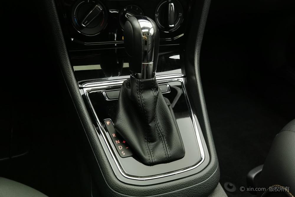 Volkswagen Bora 2016 image de voiture #15