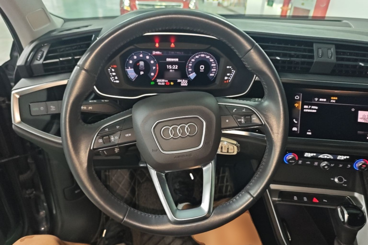 Audi Q3 2021 #15 Audi Q3 2021 car image #15