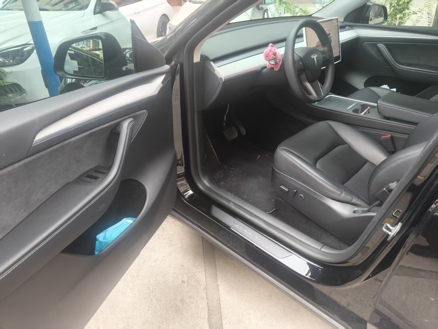 Tesla Model Y 2024 car image #3