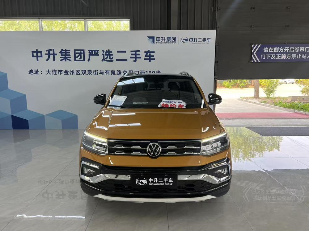 Volkswagen T-Cross 2021 car image #2
