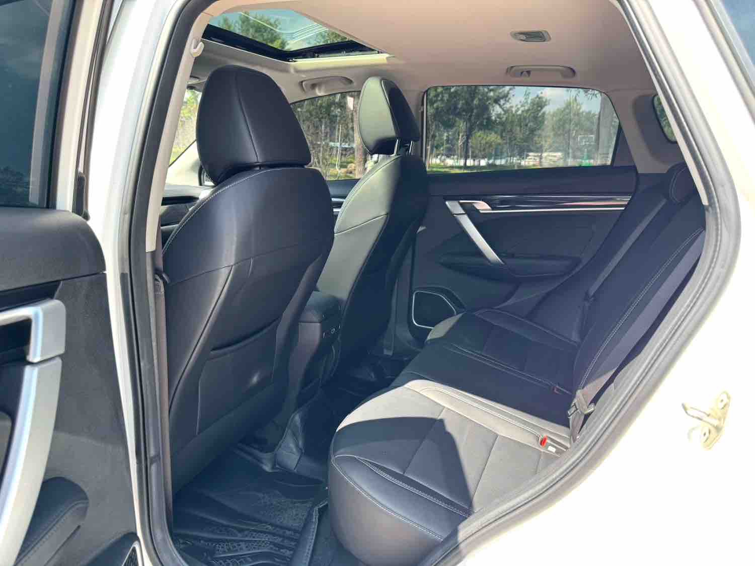 GEELY Coolray 2025 #11 GEELY Coolray 2025 car image #11