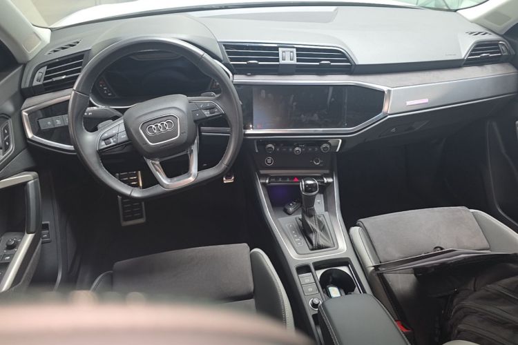 Audi Q3 2023 #11 Audi Q3 2023 car image #11
