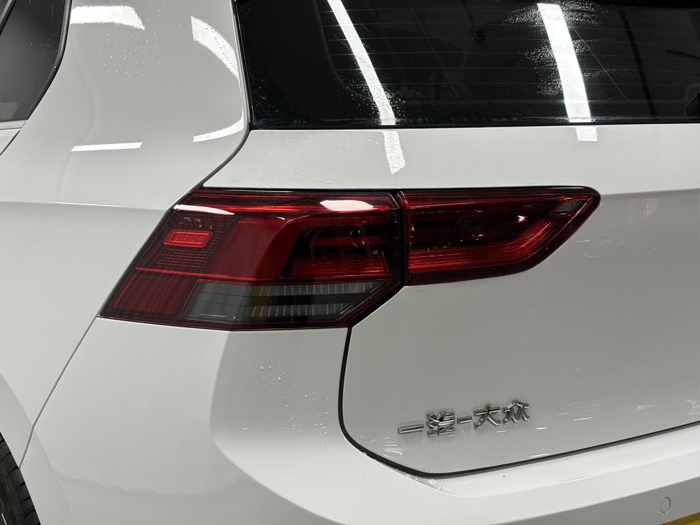 Volkswagen Golf 2020 car image #13