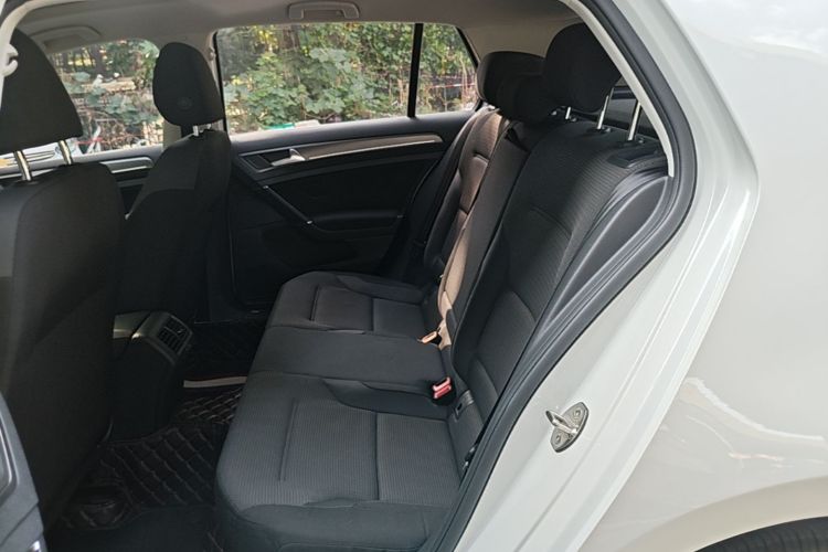 Volkswagen Golf 2015 car image #17