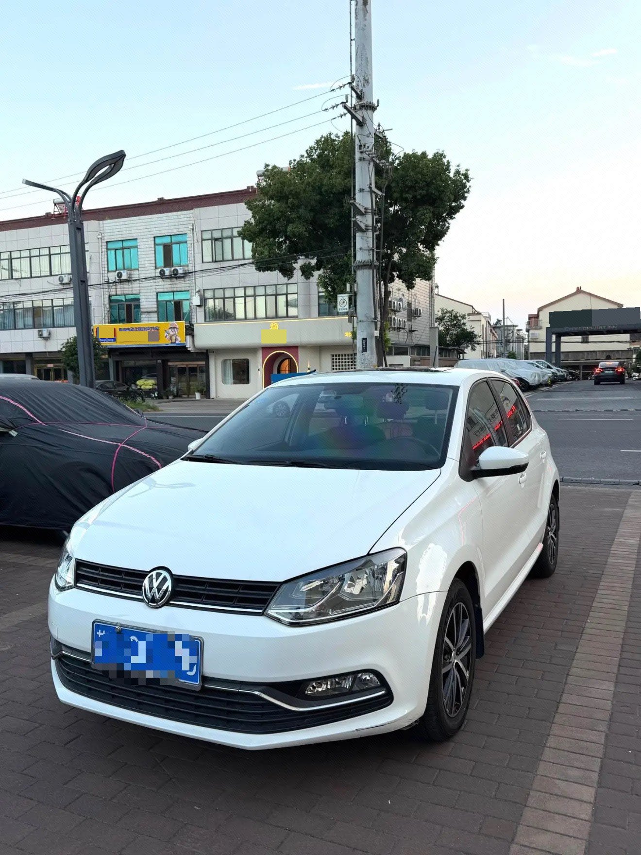Volkswagen Polo 2017 Volkswagen Polo 2017 car image