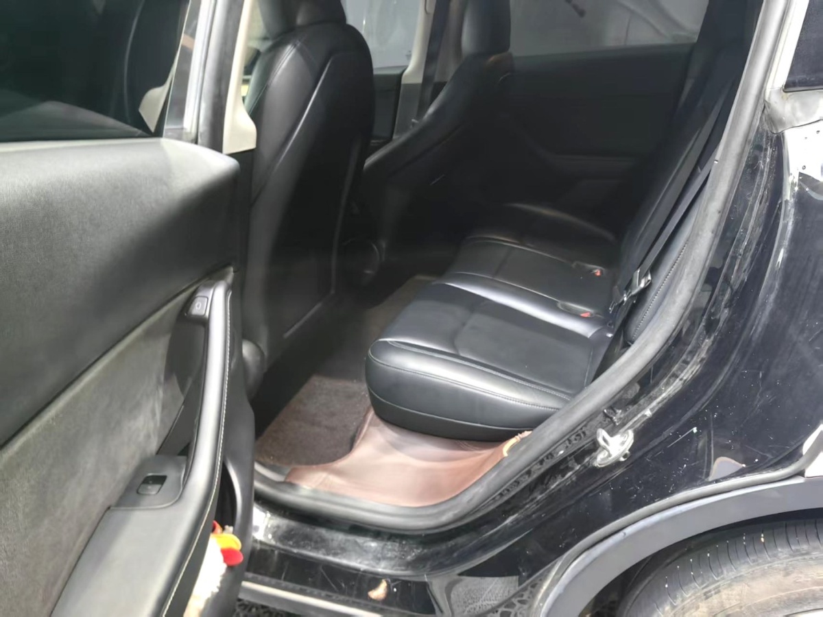 Tesla Model Y 2022 #2 Tesla Model Y 2022 car image #2
