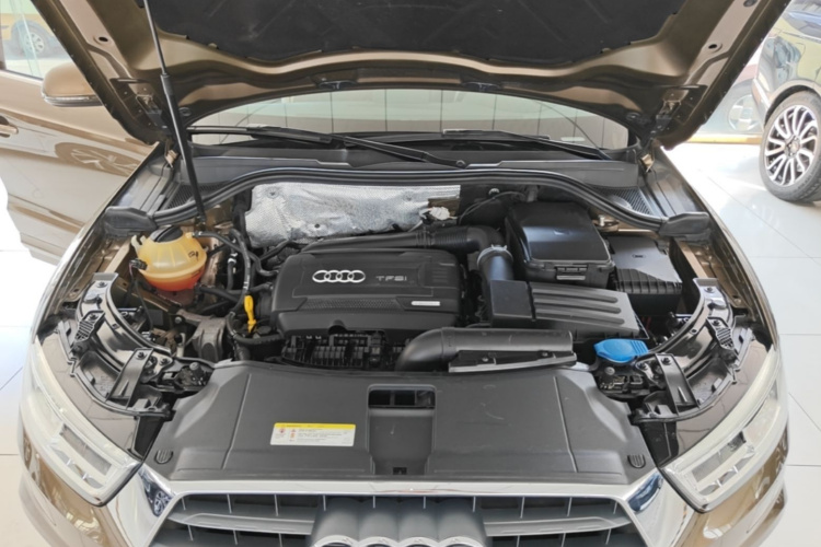 Audi Q3 2018 immagine di auto #20