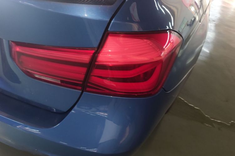 BMW 3 Series 2017 #8 BMW 3 Series 2017 car image #8