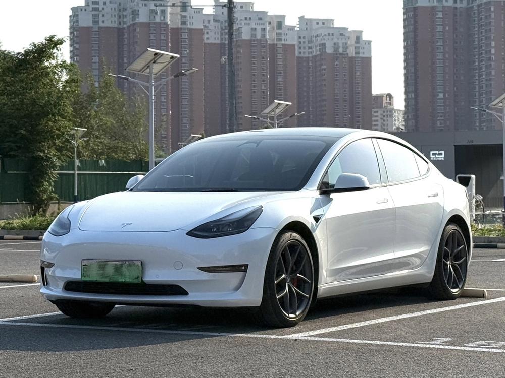 Tesla Model 3 2022 car image 