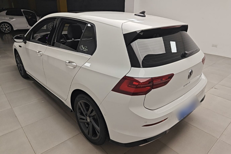 Volkswagen Golf 2021 car image #7