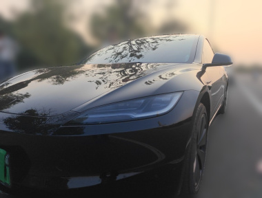 Tesla Model 3 2026 Tesla Model 3 2026 صورة سيارة