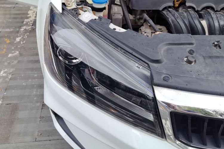 GEELY Emgrand 2021 car image #8