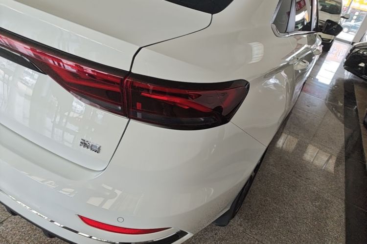 GEELY Emgrand 2022 car image #8