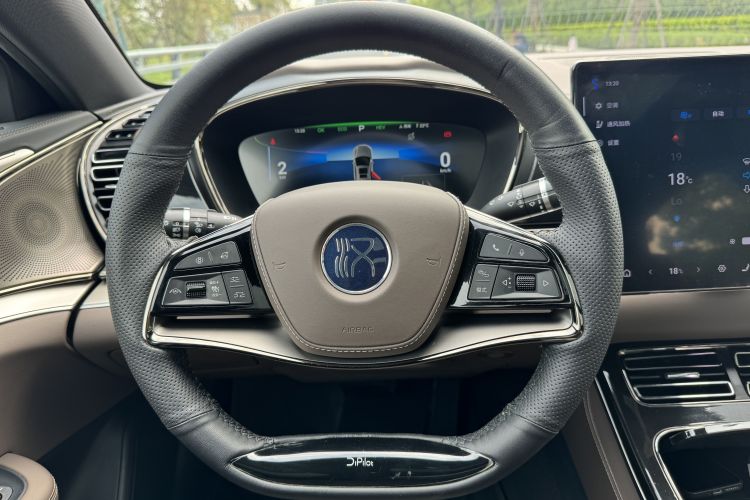 BYD Han 2024 immagine di auto #12