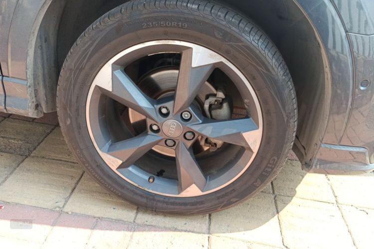 Audi Q3 2021 صورة سيارة #9