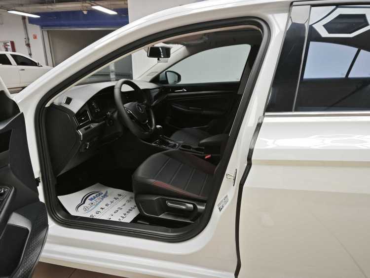 Volkswagen Bora 2021 car image #4