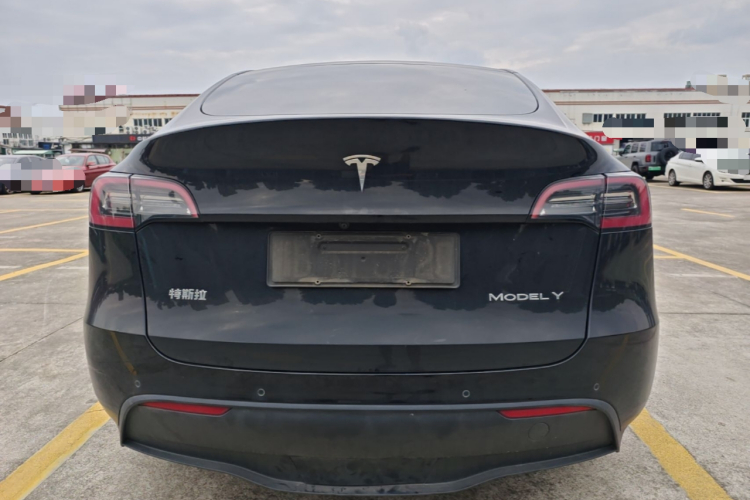 Tesla Model Y 2022 #6 Tesla Model Y 2022 car image #6