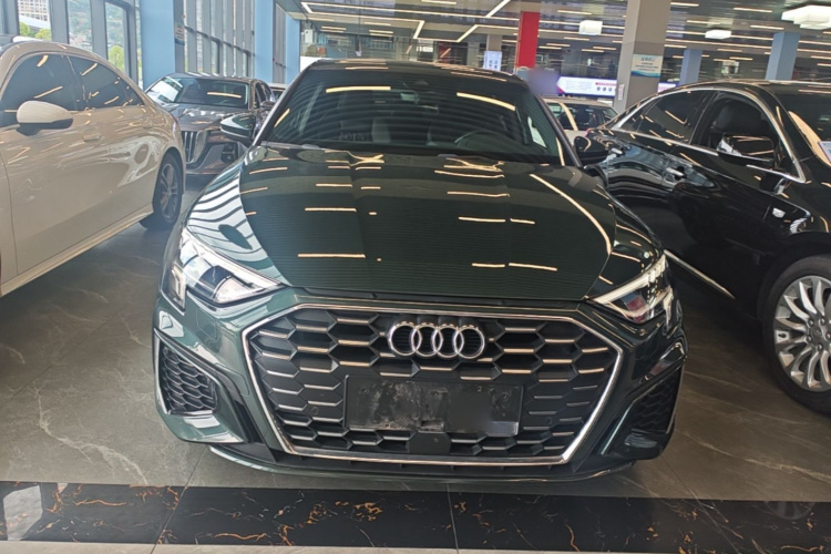 Audi A3 2021 car image #3