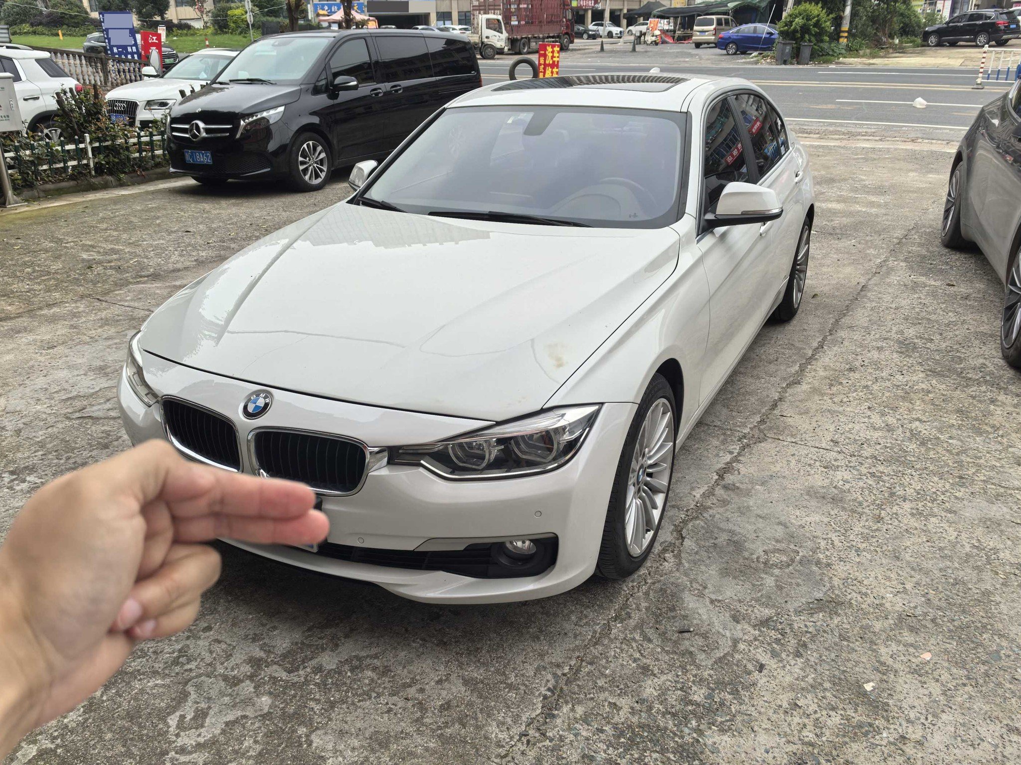 BMW 3 Series 2018 BMW 3 Series 2018 car image