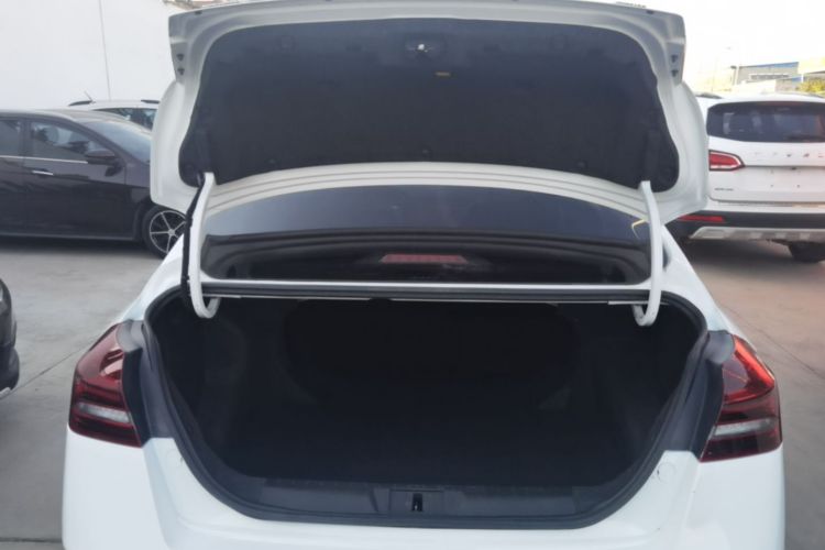 GEELY Emgrand 2021 car image #21