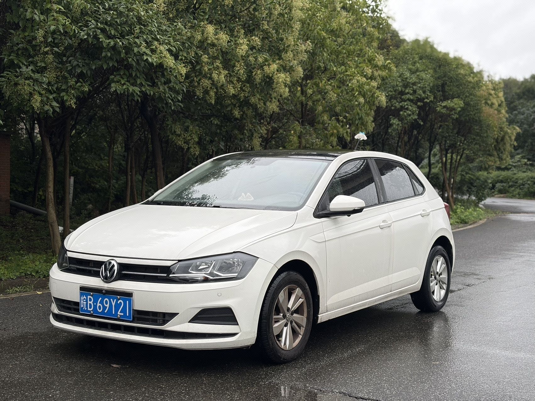 Volkswagen Polo 2021 صورة سيارة 