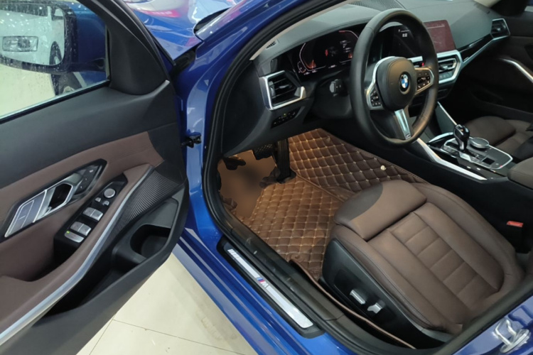 BMW 3 Series 2020 imagem de carro #16