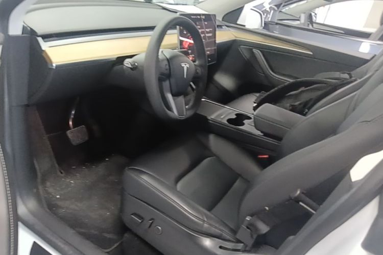 Tesla Model Y 2023 #15 Tesla Model Y 2023 immagine di auto #15