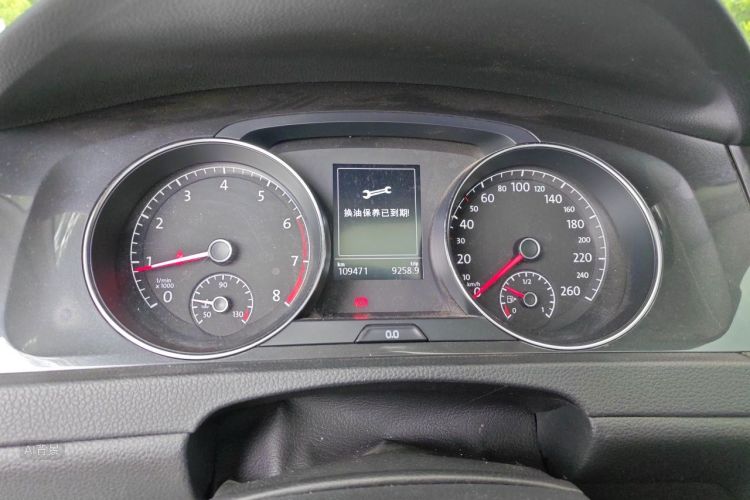 Volkswagen Golf 2019 car image #13