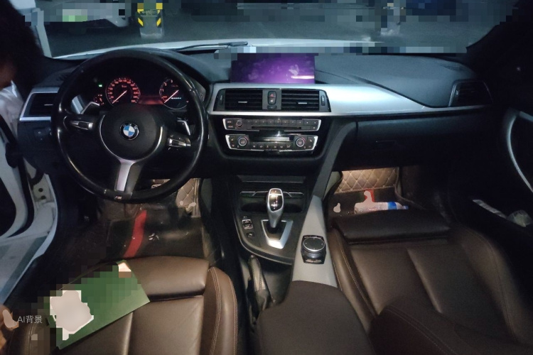 BMW 3 Series 2019 car image #11