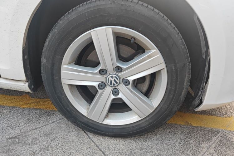 Volkswagen Golf 2017 car image #9