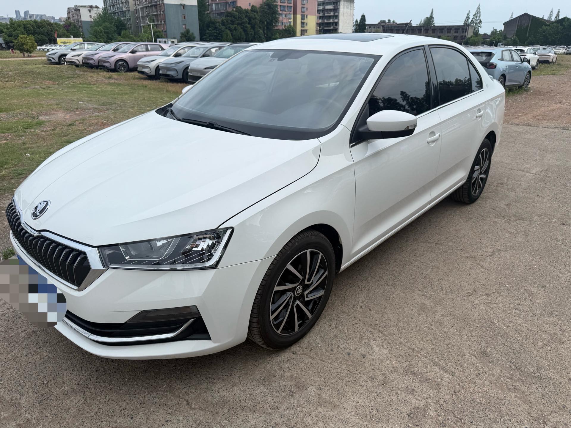 Skoda Rapid 2023 car image 