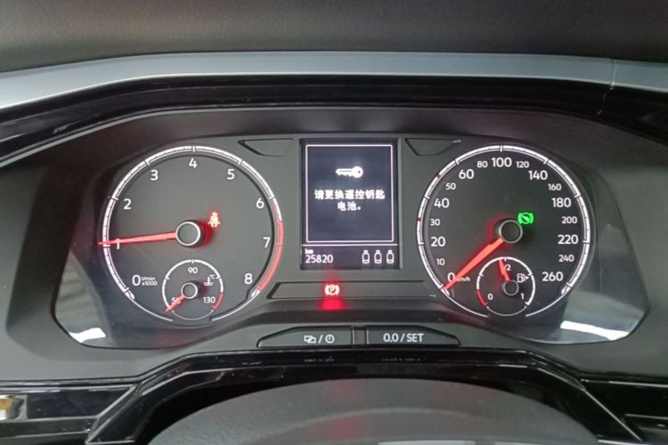Volkswagen Polo 2022 car image #12