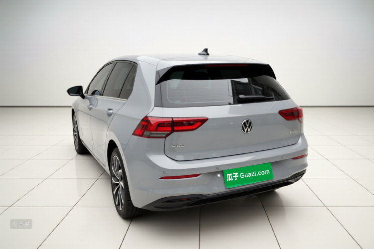 Volkswagen Golf 2024 car image #5