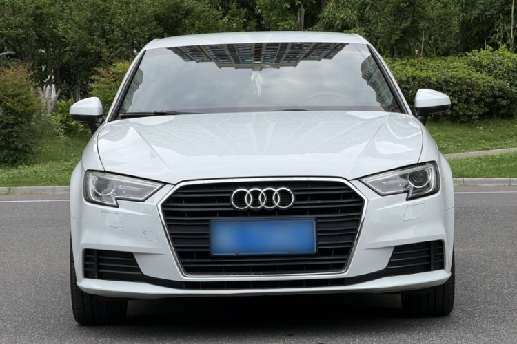 Audi A3 2018 car image #4