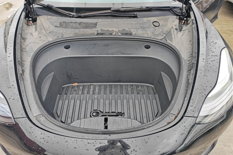 Tesla Model 3 2022 car image #20